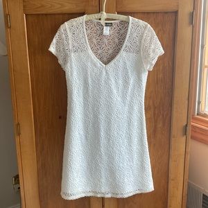 Tommy Bahama white lace size small dresd